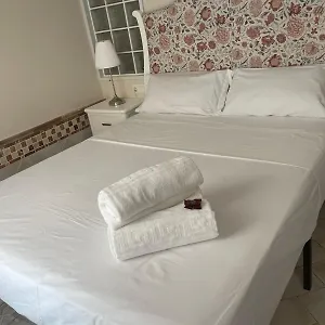 https://casa-bella-torremolinos.1costadelsol.com
